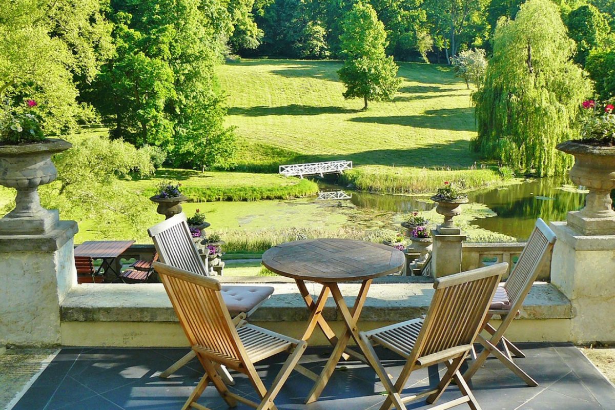 Pourquoi acheter un salon de jardin en résine tressée ?