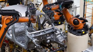 Tout savoir sur la robotique industrielle : fonctionnement, avantages et applications
