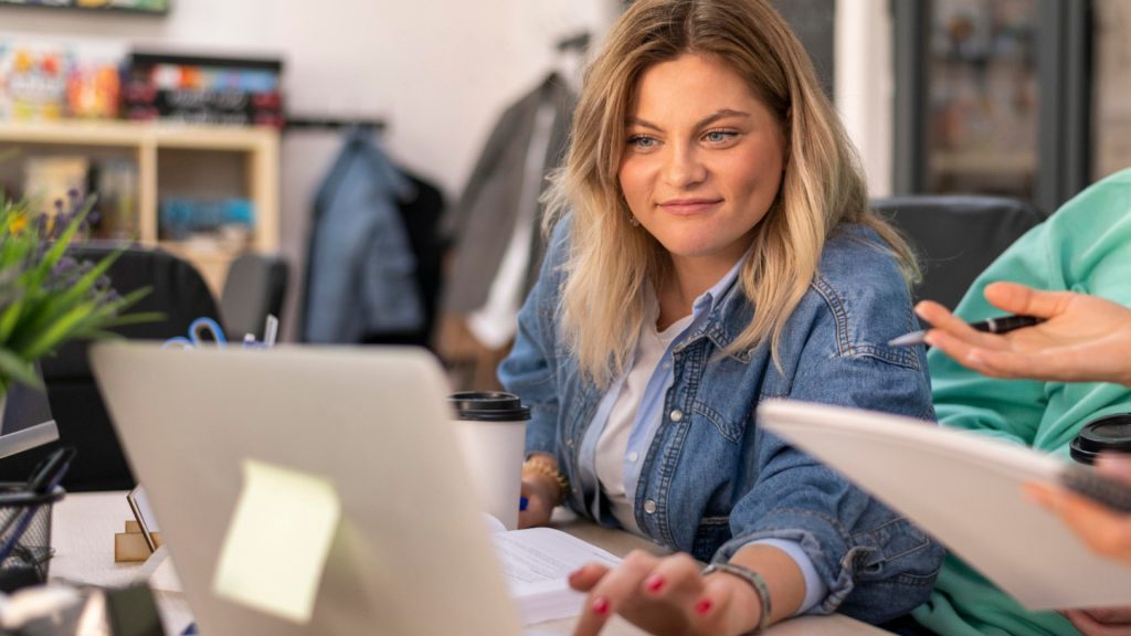 Pourquoi suivre une formation spécialisée dans une école d'e-commerce ?