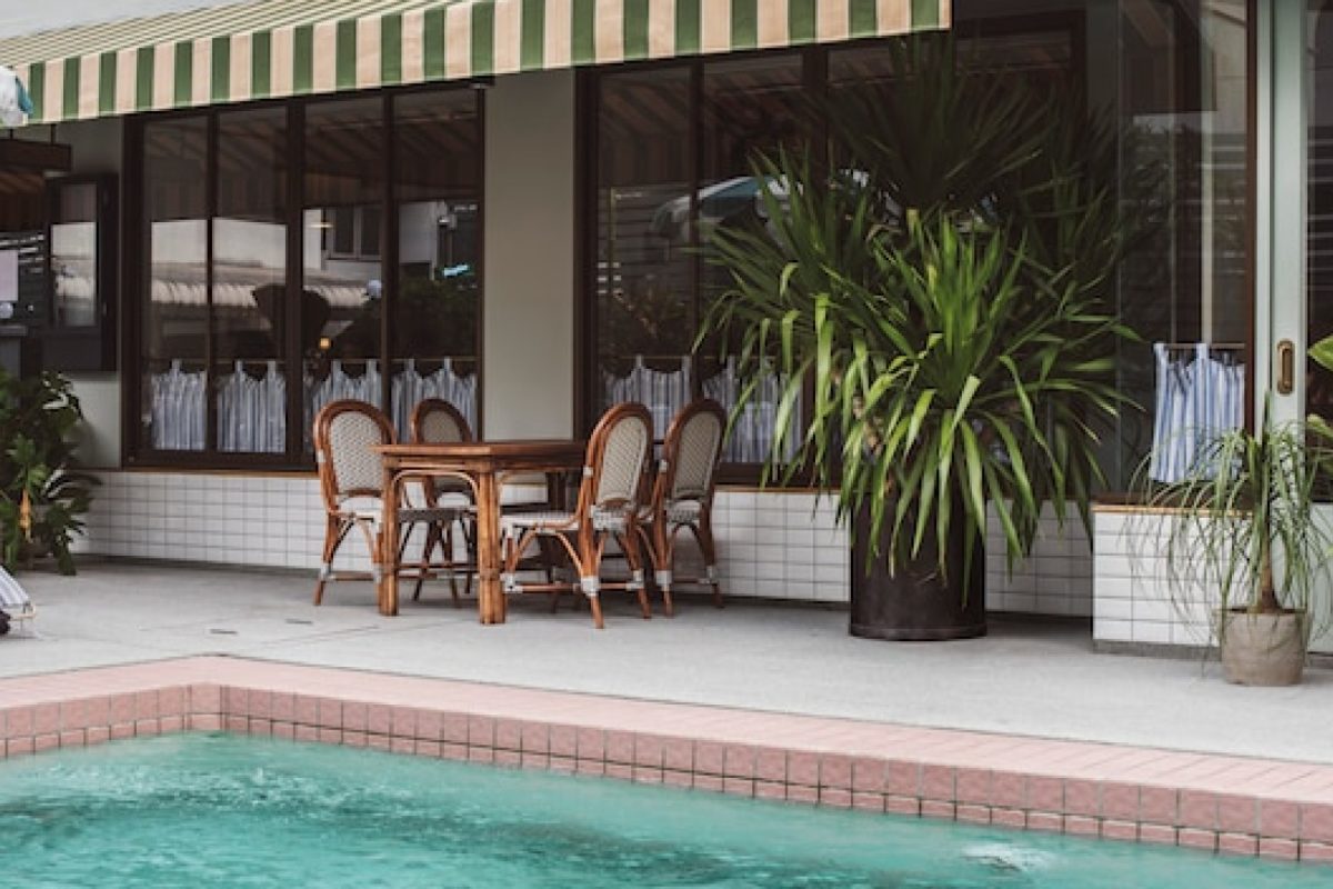 Stores et volets sur mesure : pourquoi est-il essentiel de se tourner vers un pro ?